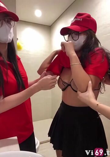 3 em nhân viên siêu thị nứng quá trốn làm vào wc thỏa mãn cho nhau